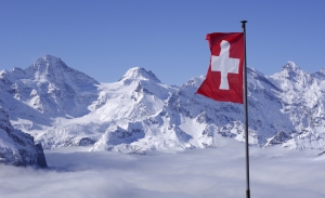 Grosshorn Tschinggelhorn with Swiss flag960x584